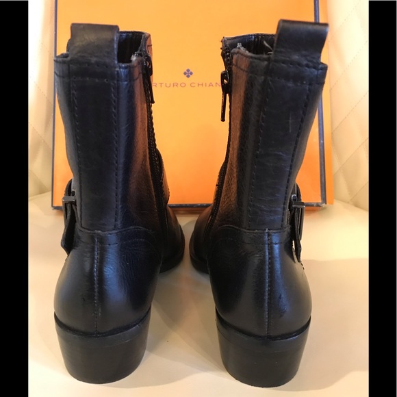 NEW Arturo Chiang Black Ankle Boots - Picture 3 of 8